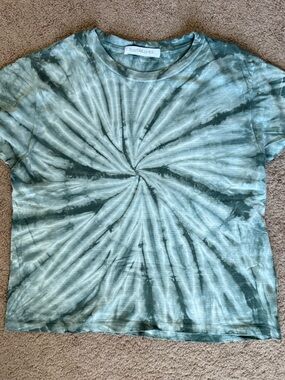 Daydreamer Sage Green Spiral Tie-Dye Boxy Tee Size Small